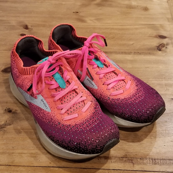 Brooks Shoes - Brooks Levitate 2 Pink Purple Silver Running Shoes Womens Size 8